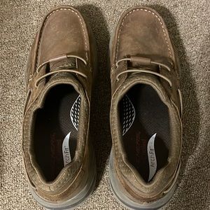 Size 12 men’s Skechers
